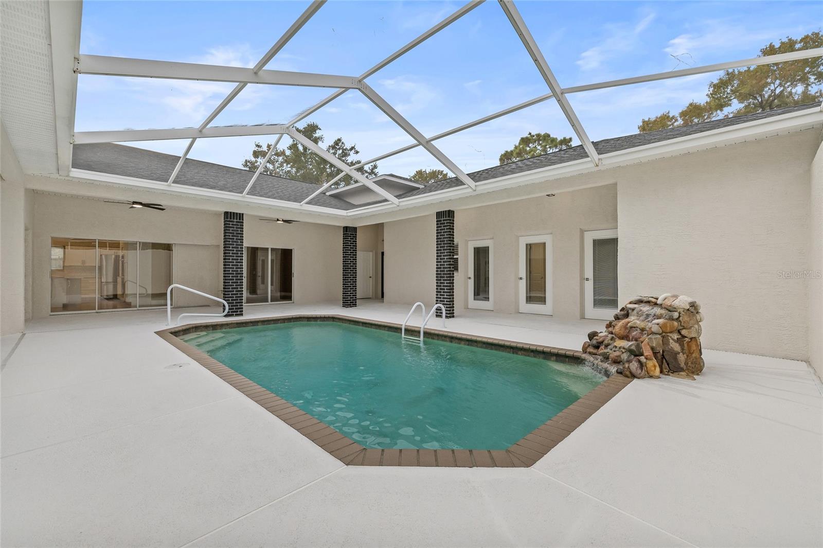 SPRING HILL - Residential