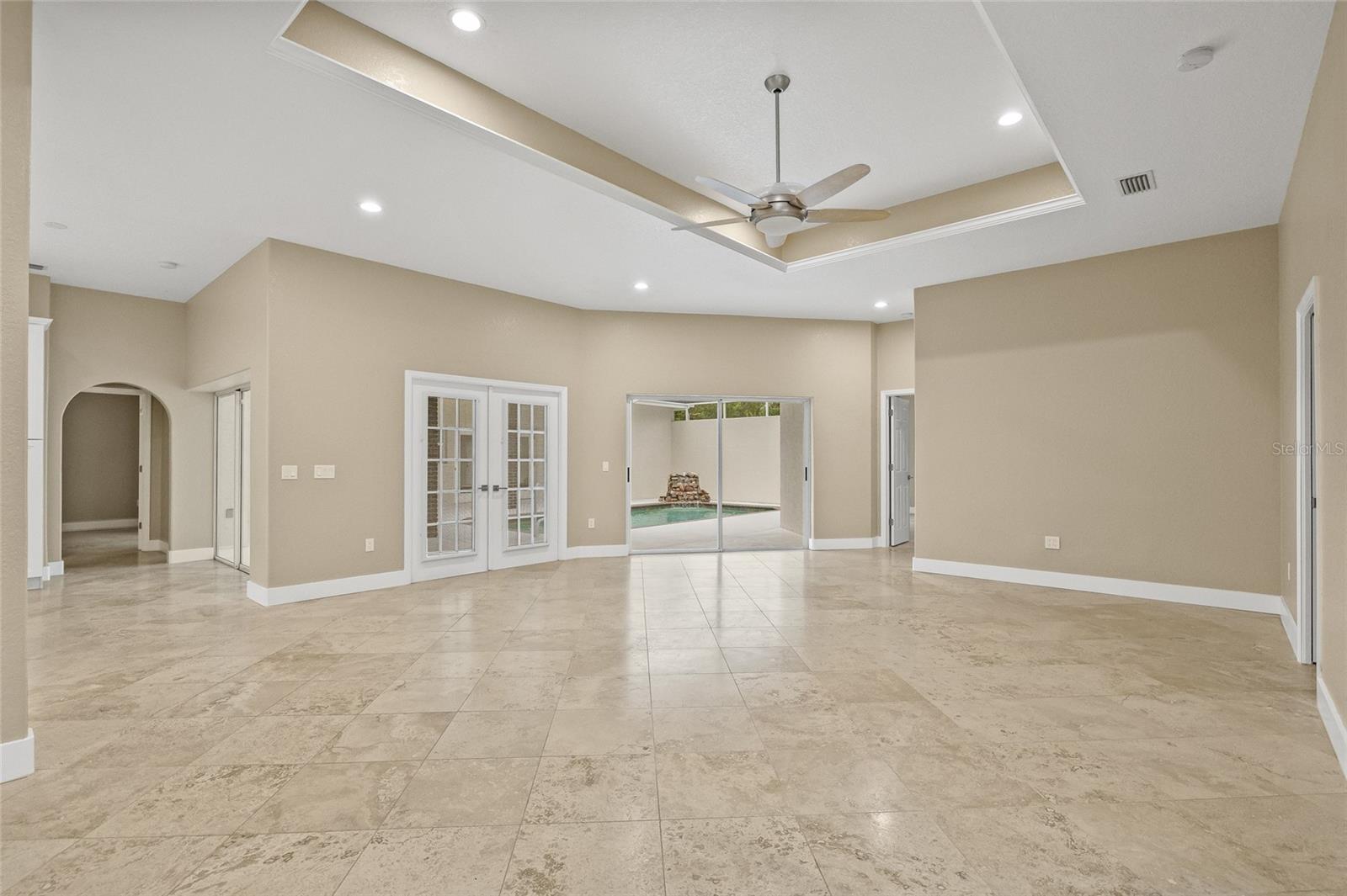 SPRING HILL - Residential