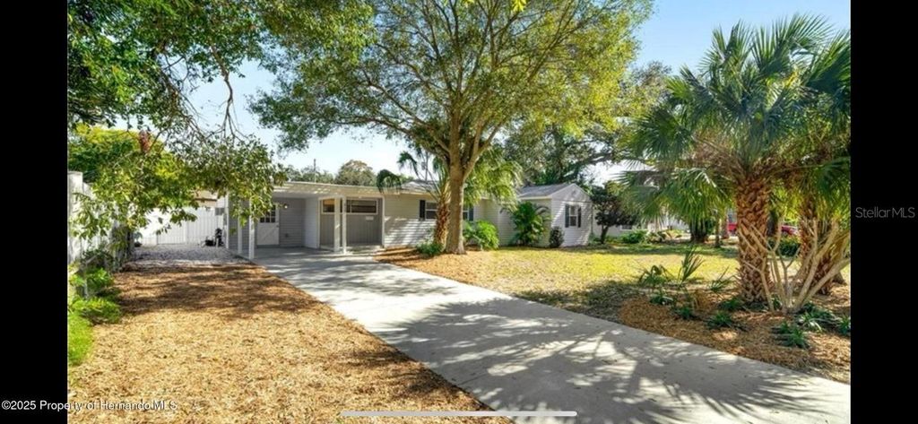 Photo of 809 75th Street N, St Petersburg, FL 33710 (MLS # TB8418981)