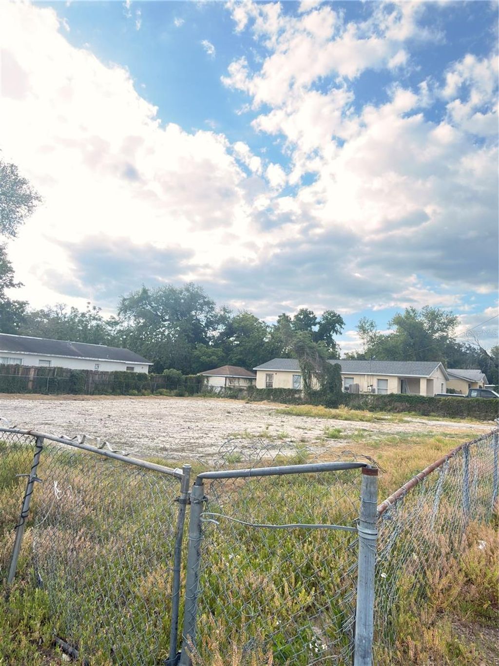 Photo of 9302 North 12th St, Tampa, FL 33612 (MLS # TB8501291)