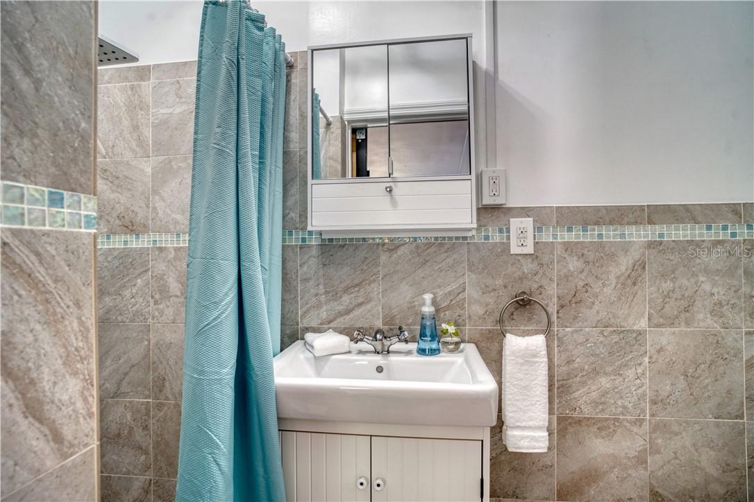 VINA-DEL-MAR SEC 2 ADD - Residential Lease