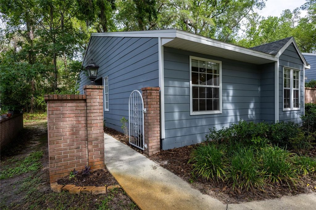 Photo of 430 NW 48th Boulevard, Gainesville, FL 32607 (MLS # GC540513)