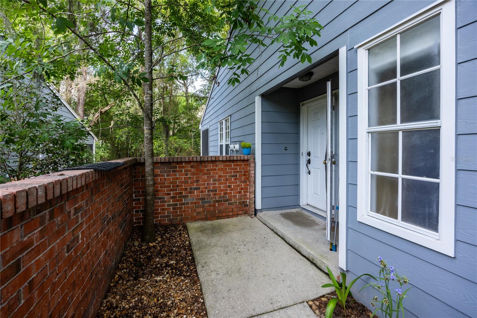 430 NW 48TH BOULEVARD