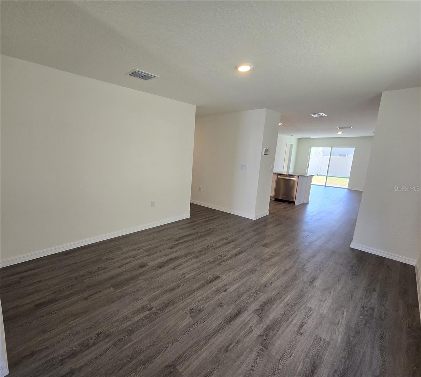 TWO RIVERS PRCL A2 PH A - Residential Lease