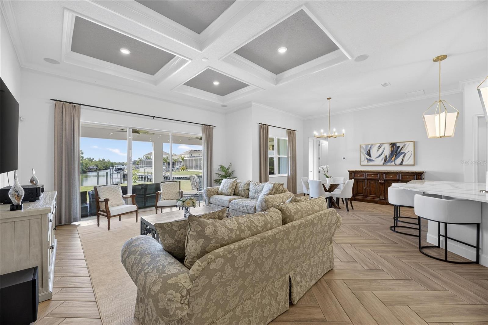 MIRABAY - Residential