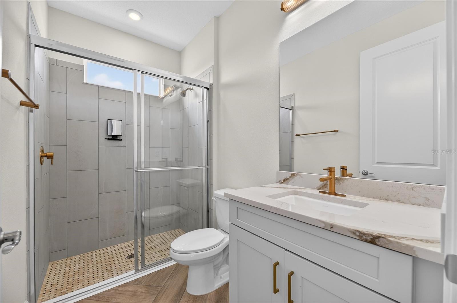 MIRABAY - Residential