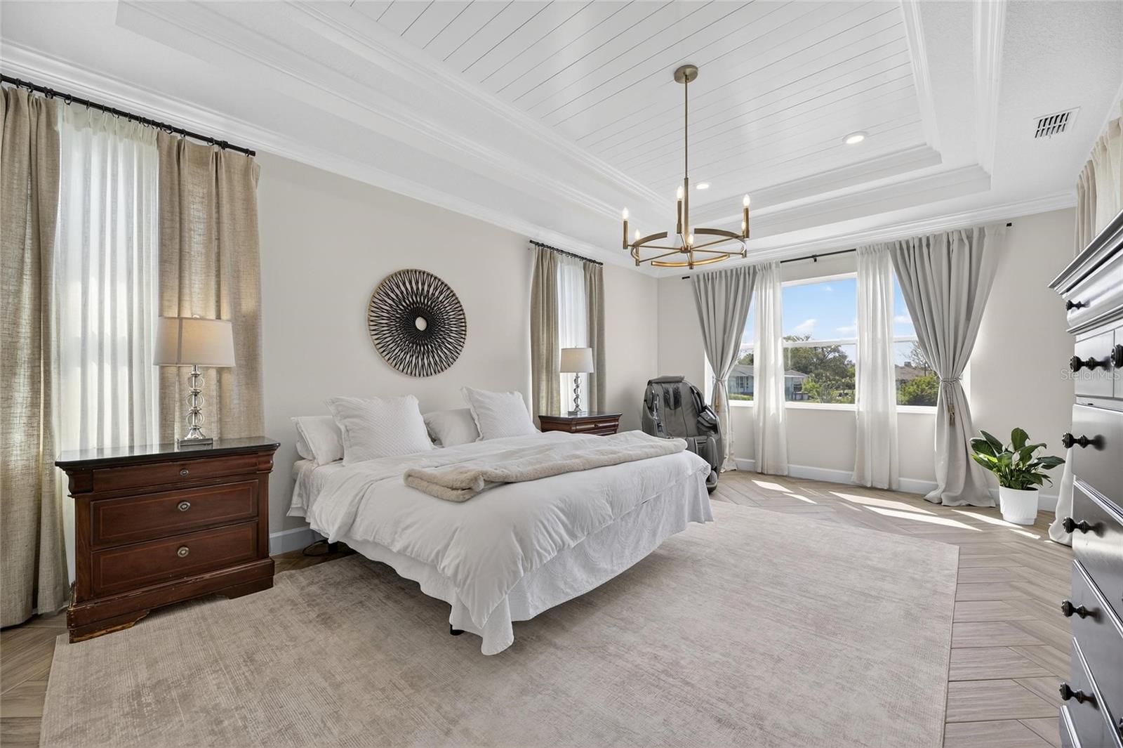 MIRABAY - Residential