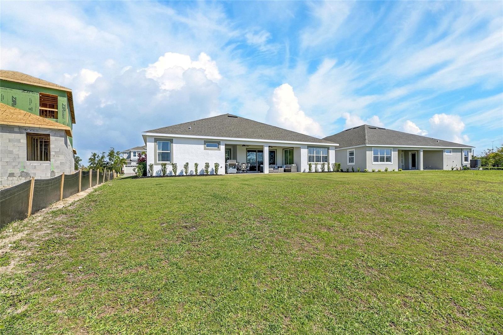 MIRABAY - Residential