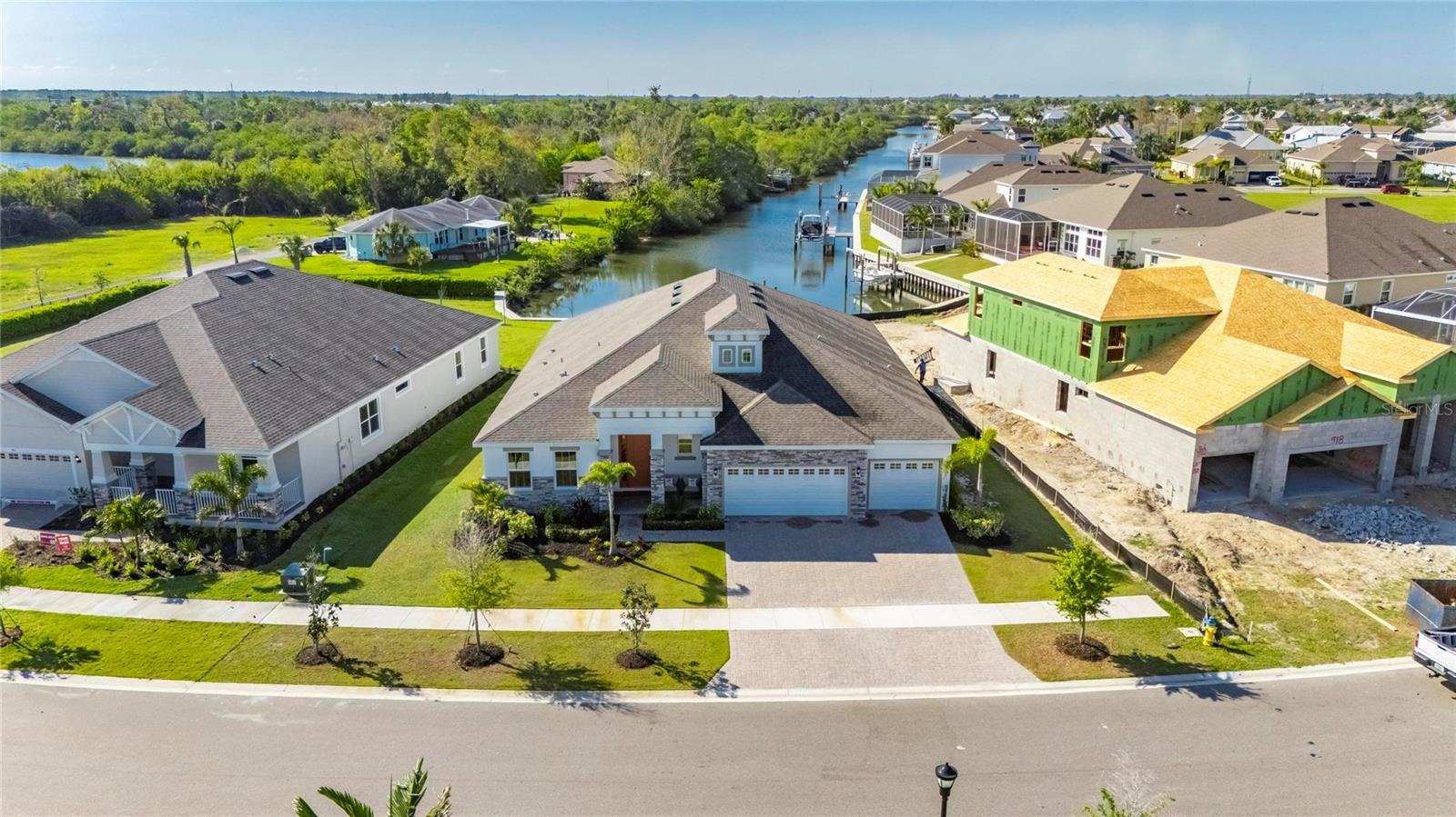 MIRABAY - Residential