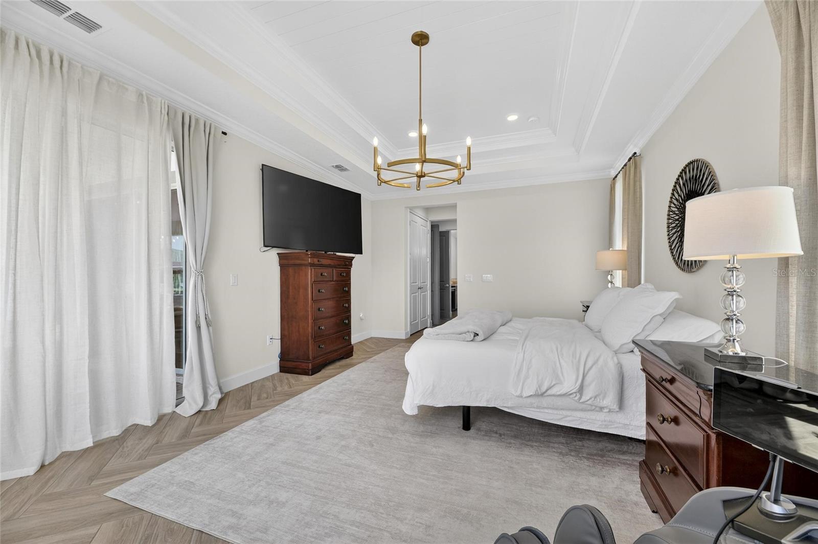 MIRABAY - Residential