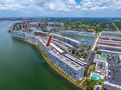 Photo of 5980 Shore Boulevard S #701, Gulfport, FL 33707 (MLS # TB8460910)