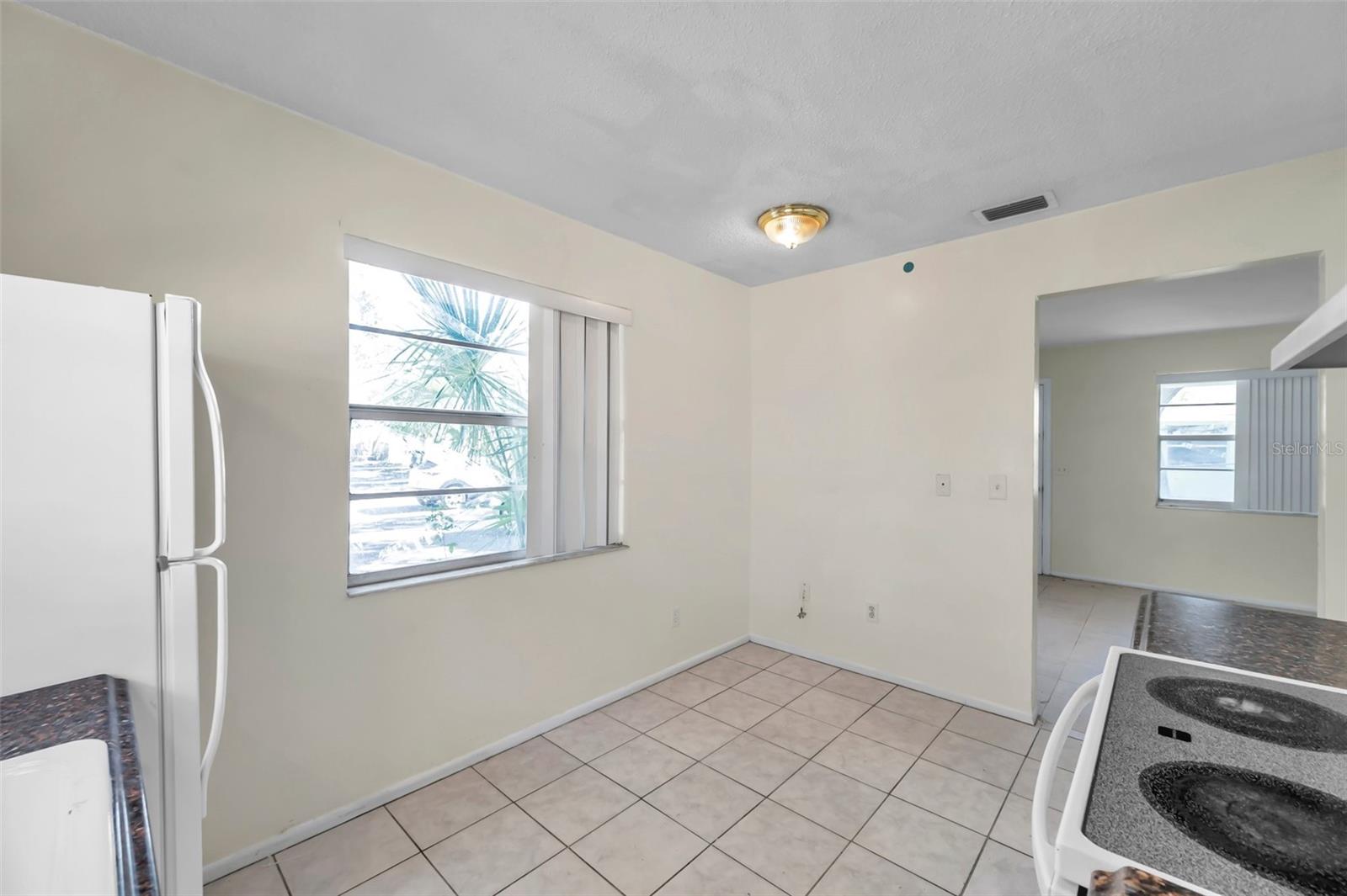 1001 LAKE PALMS DRIVE