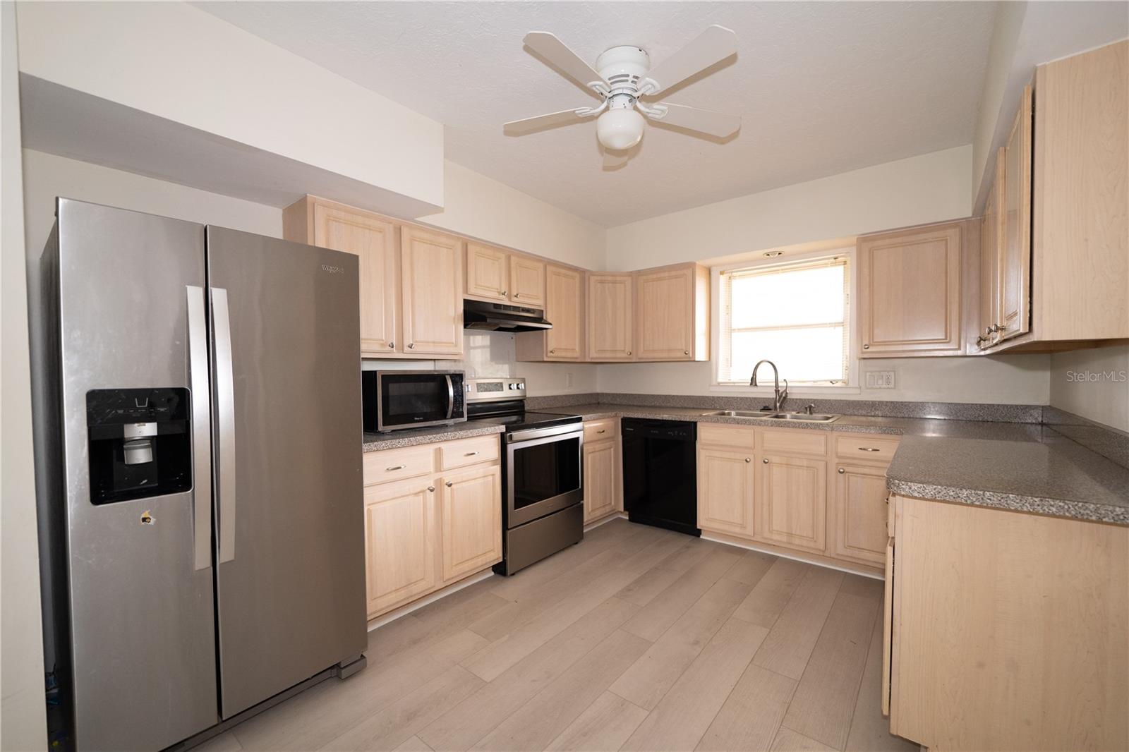 CORAL COVE - Residential Lease