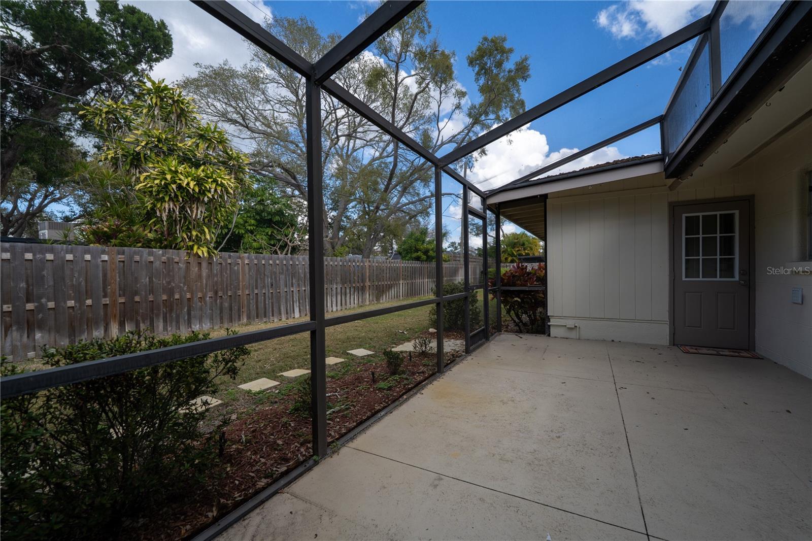 CORAL COVE - Residential Lease