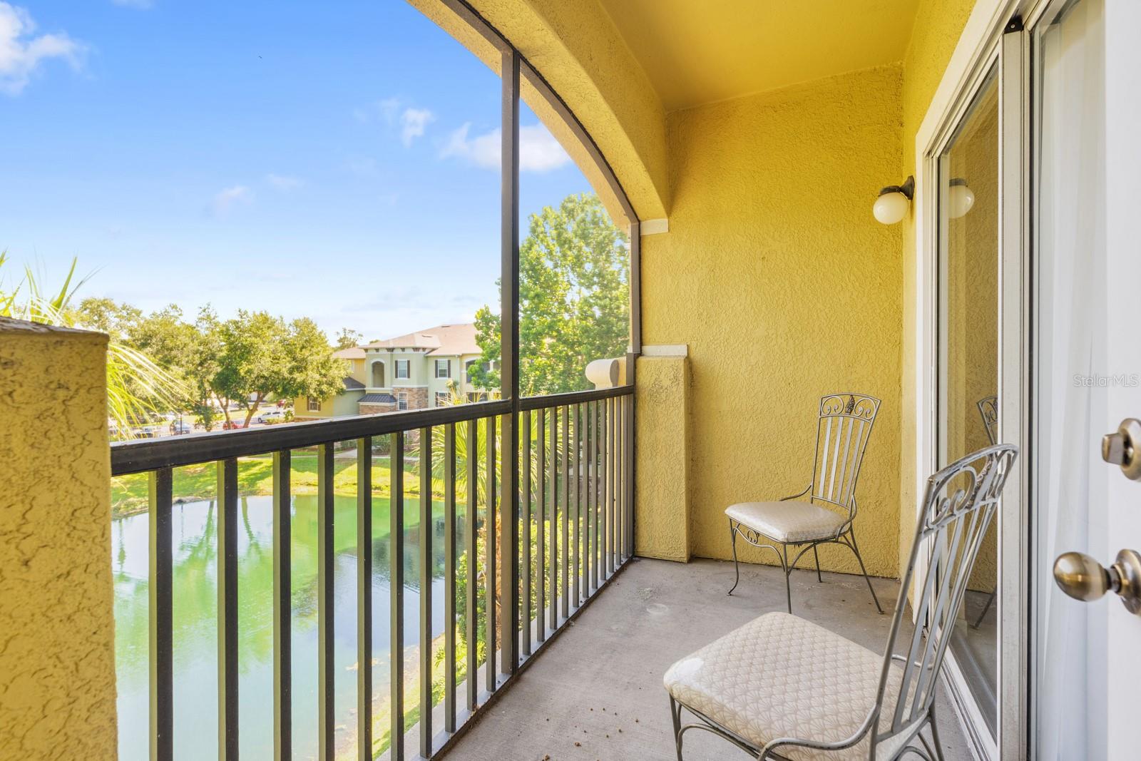 COURTNEY PALMS CONDOMINIUM UNIT 273 BLDG 9 - Residential