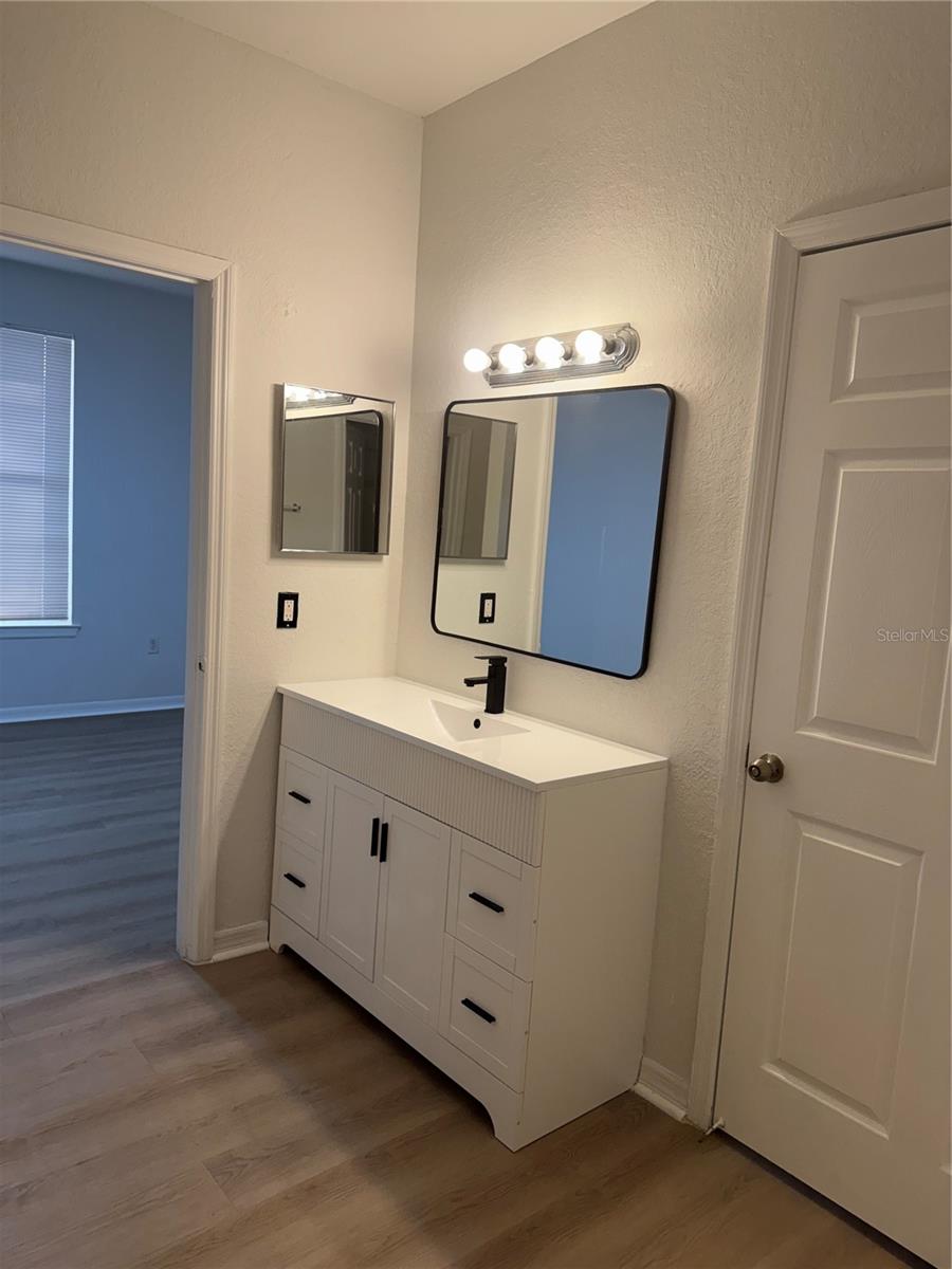 FOUNTAINS/METRO WEST CONDO - Residential