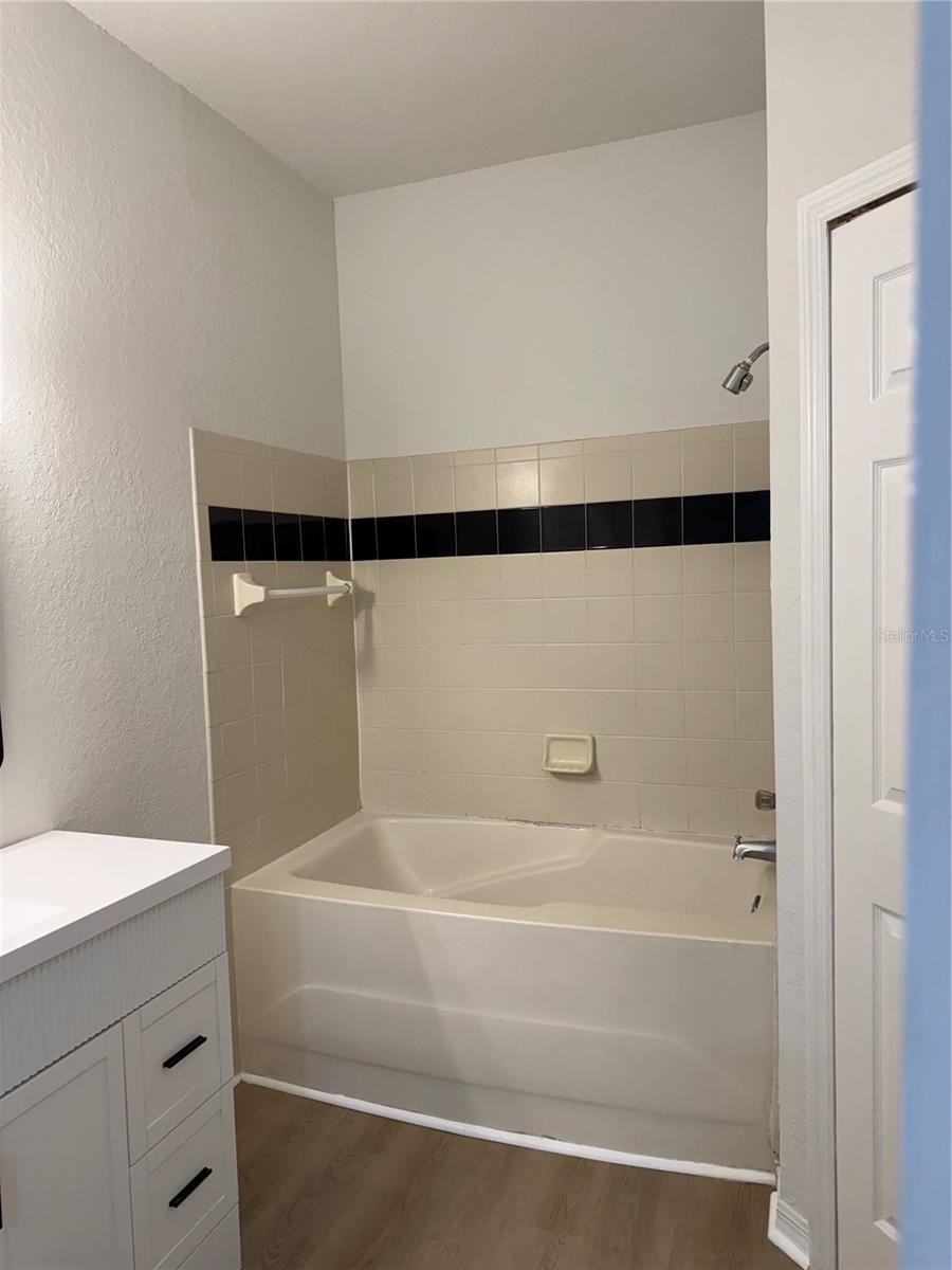 FOUNTAINS/METRO WEST CONDO - Residential