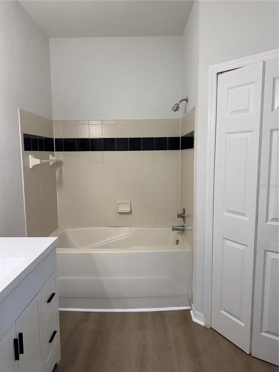 FOUNTAINS/METRO WEST CONDO - Residential