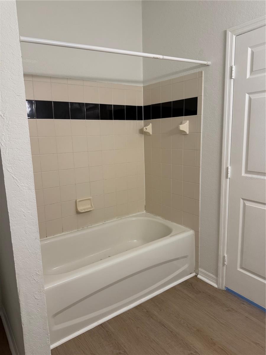 FOUNTAINS/METRO WEST CONDO - Residential