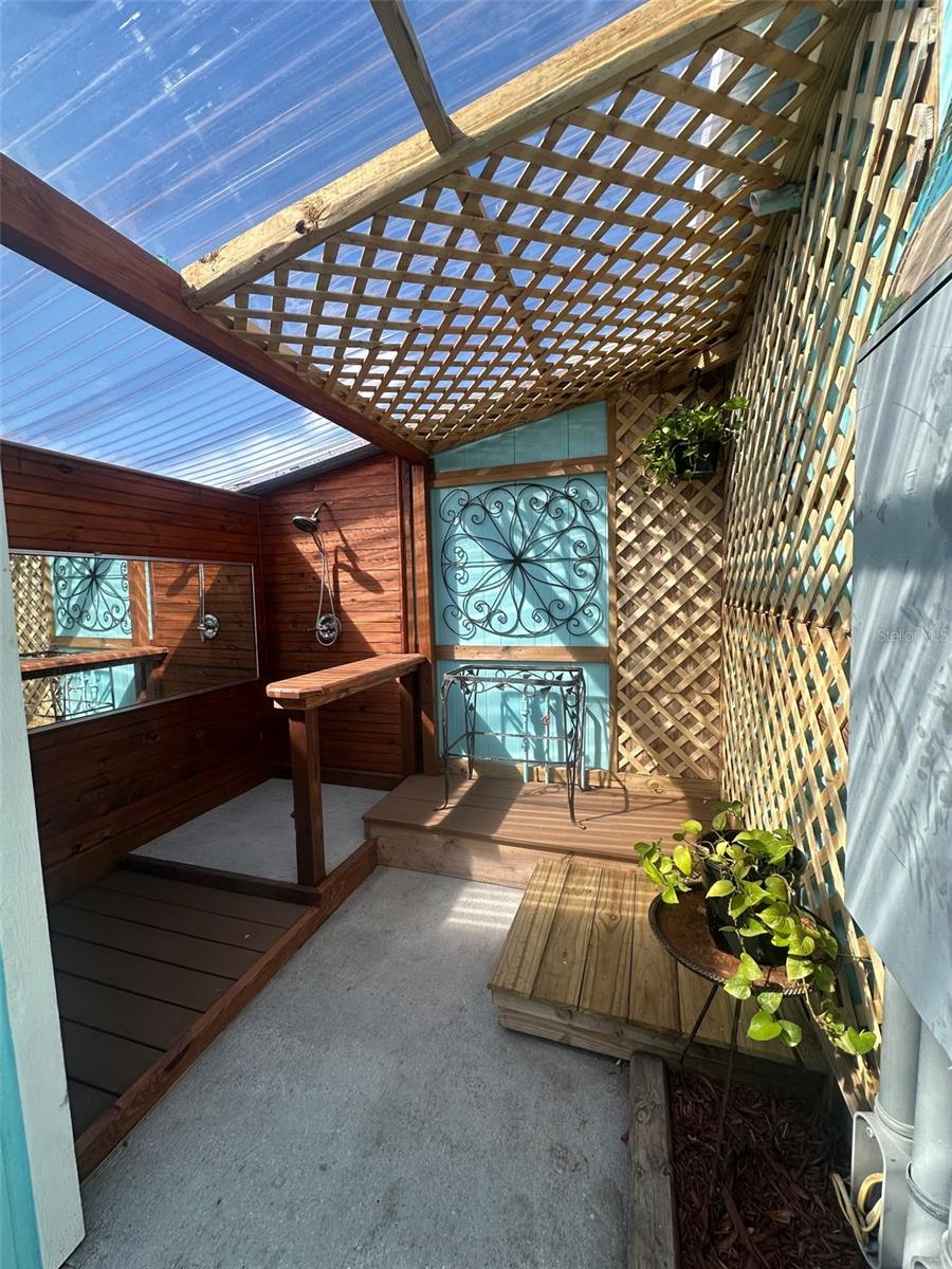 MOBILE GARDENS - Residential