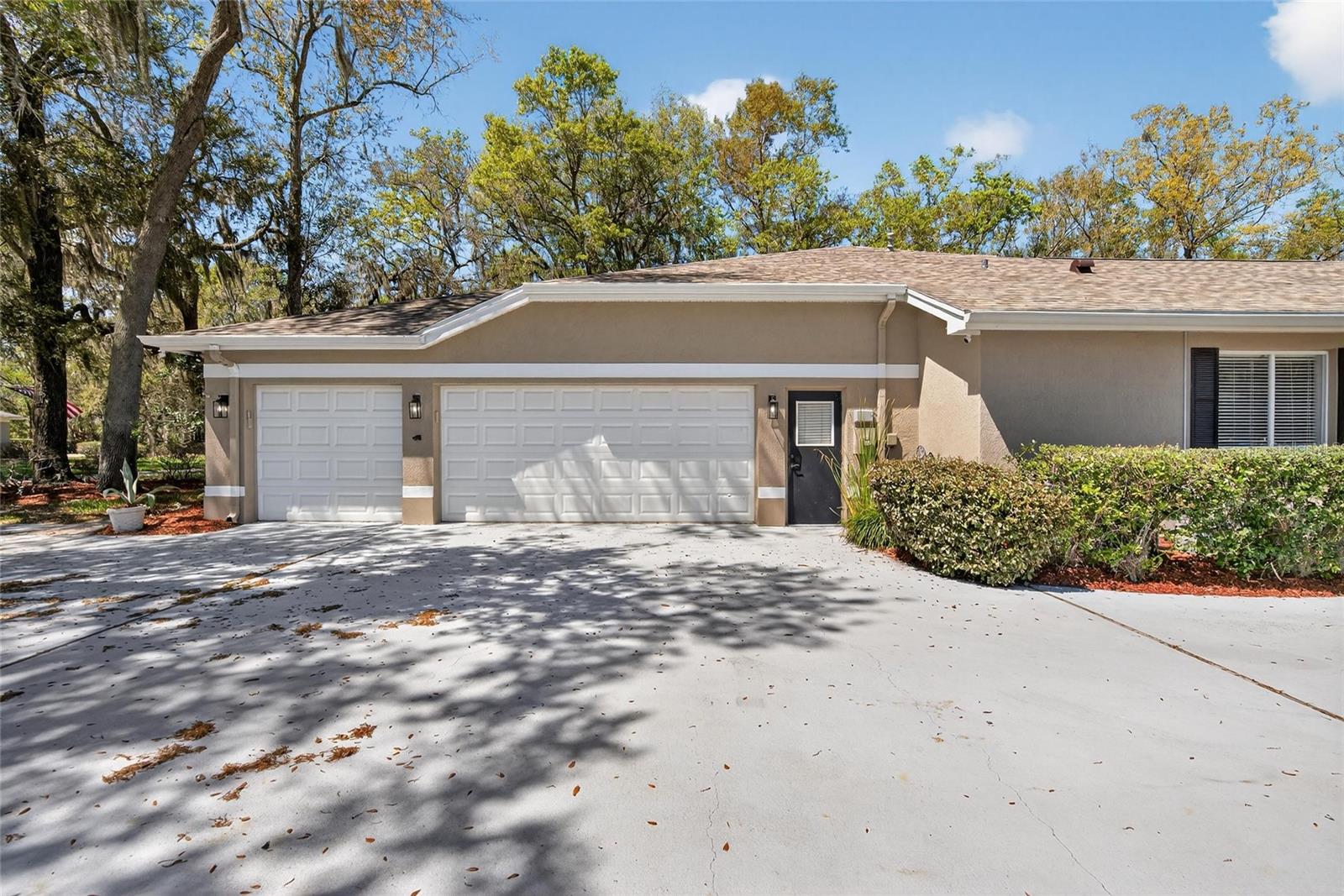 FISH HAWK TRAILS UN 1 & 2 - Residential