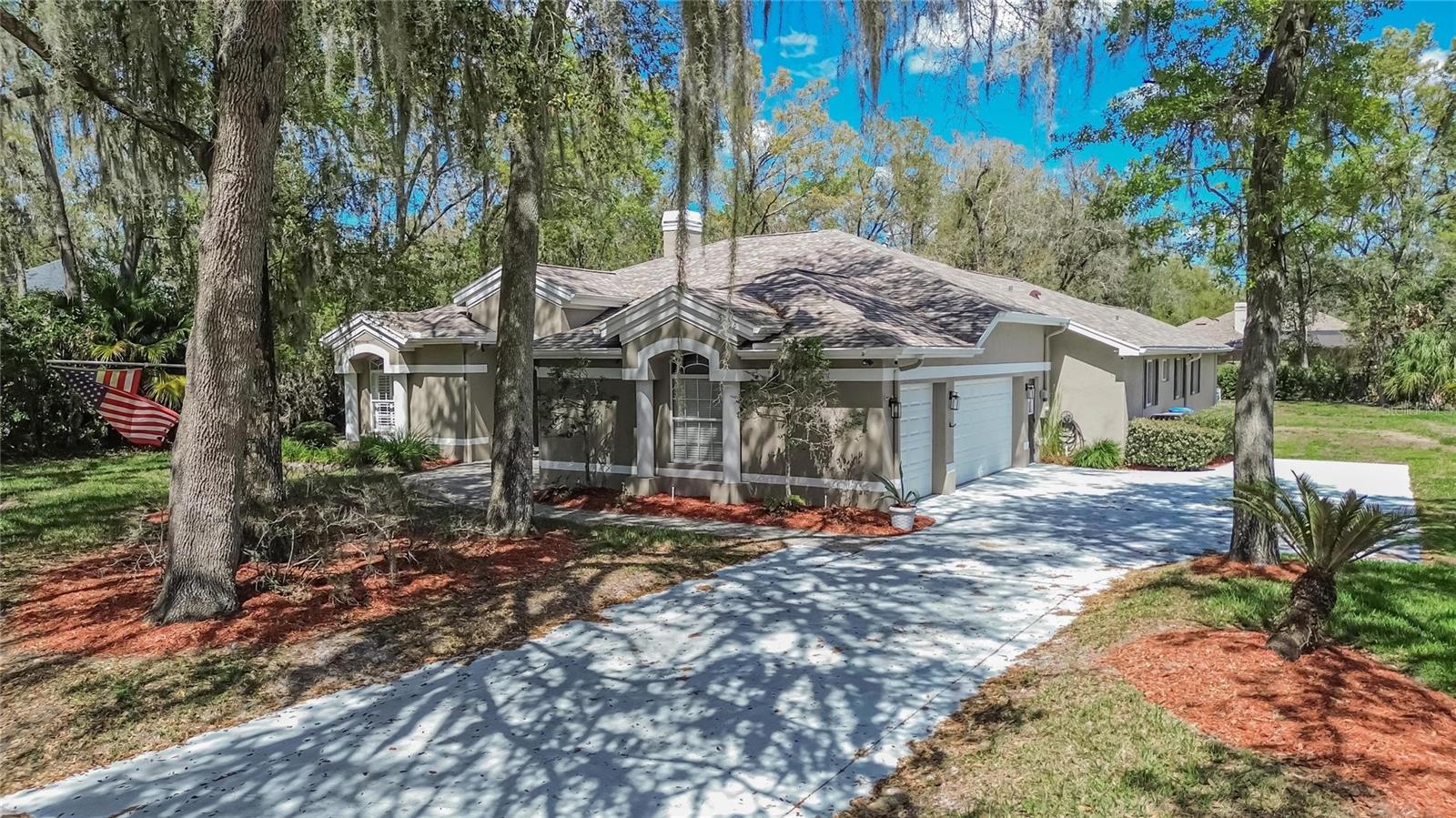 FISH HAWK TRAILS UN 1 & 2 - Residential