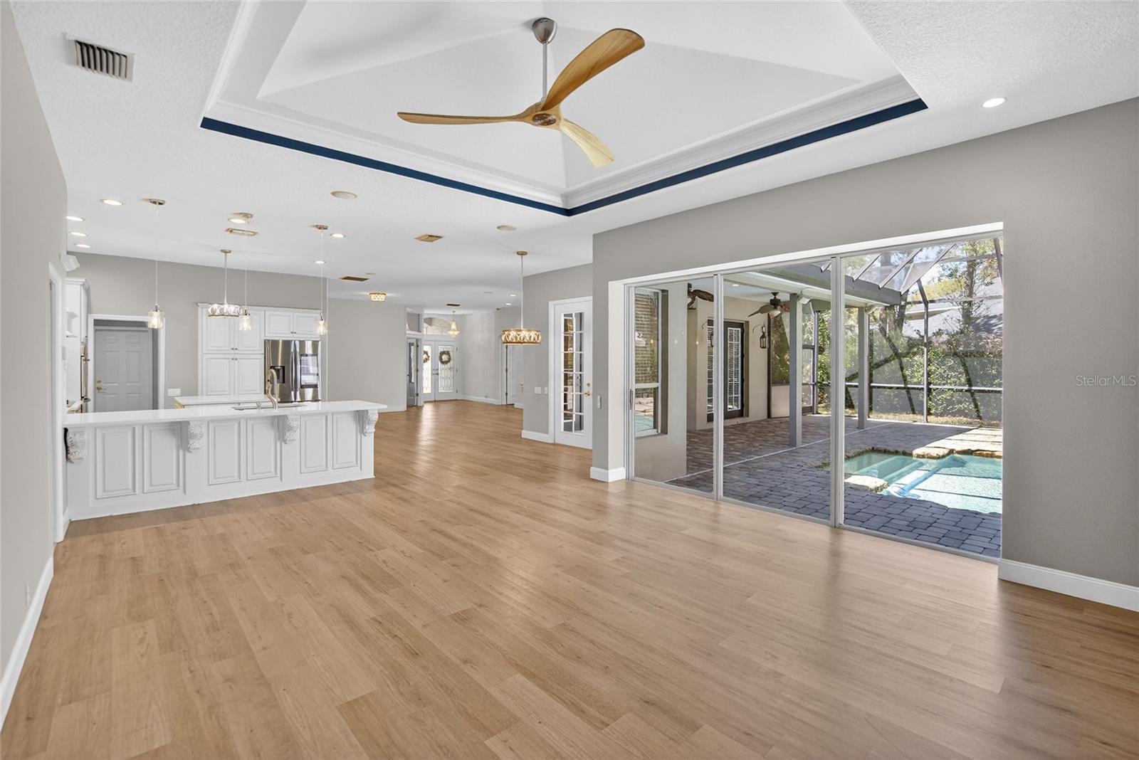 FISH HAWK TRAILS UN 1 & 2 - Residential