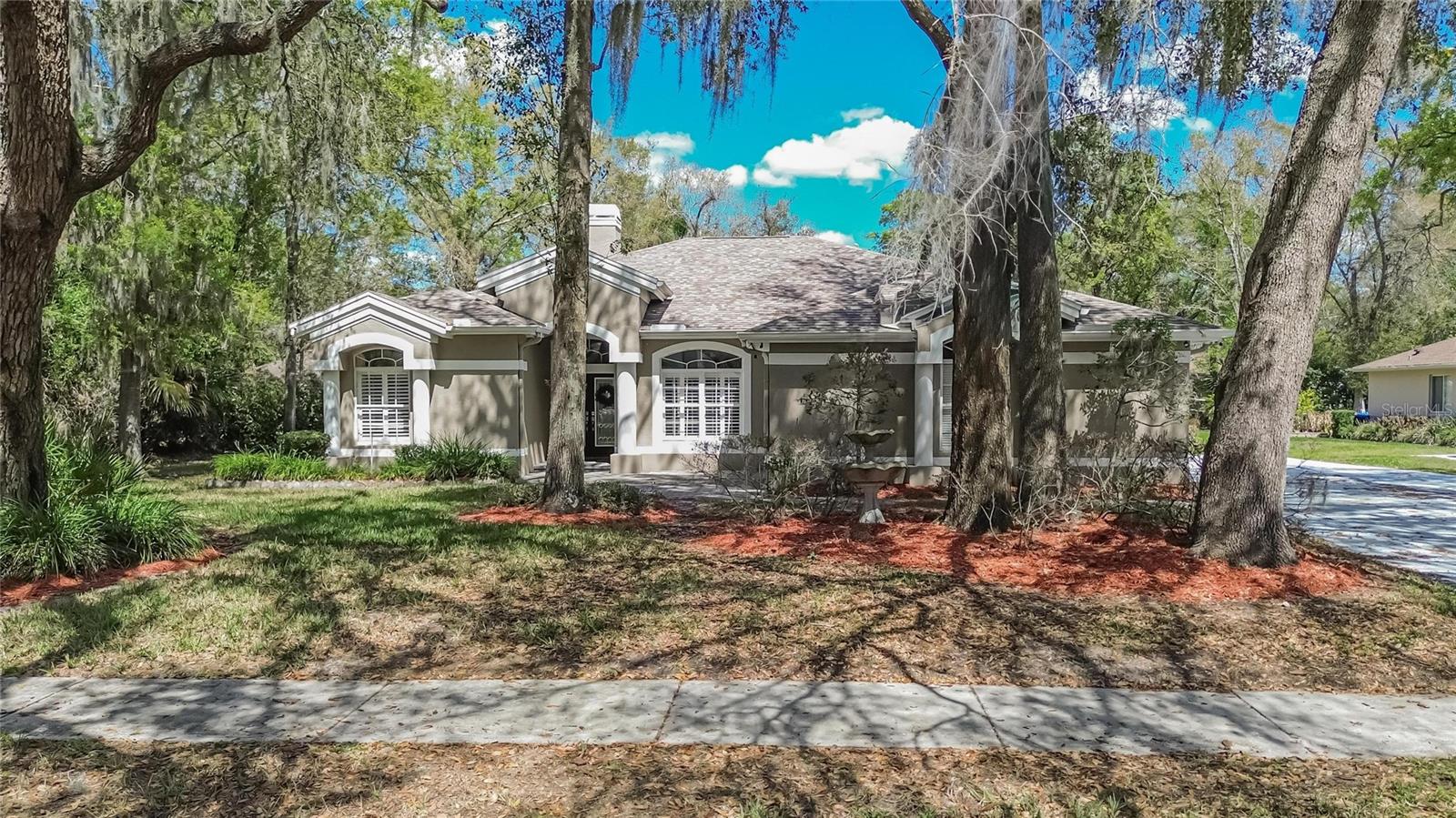 FISH HAWK TRAILS UN 1 & 2 - Residential