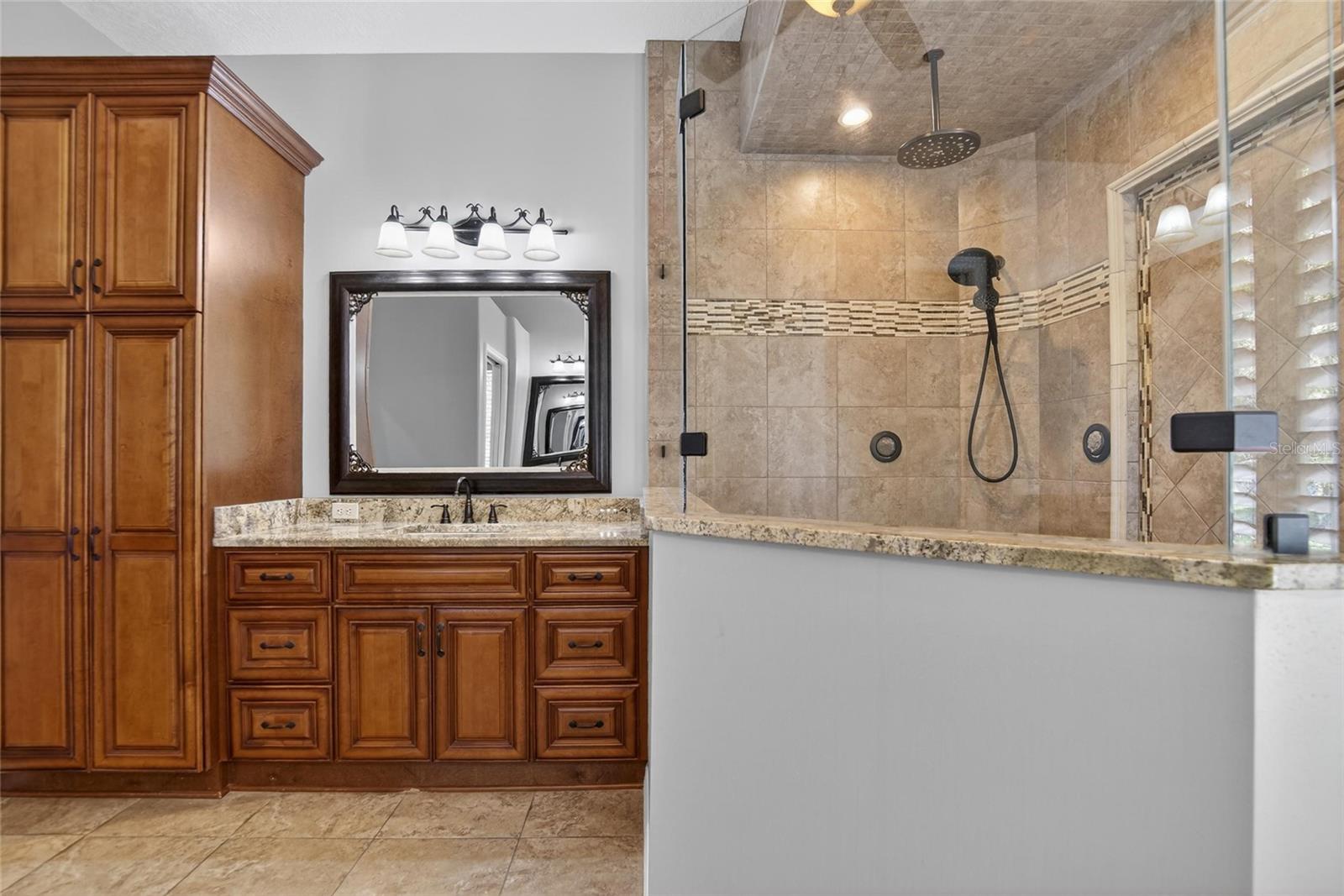 FISH HAWK TRAILS UN 1 & 2 - Residential