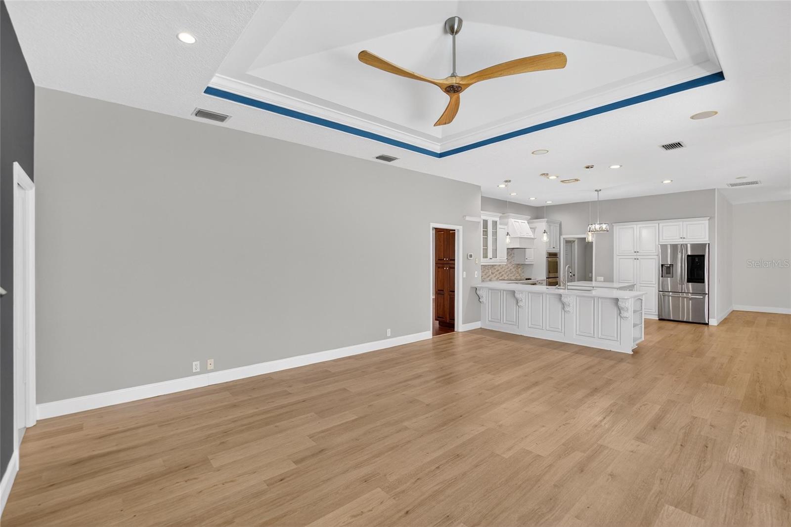 FISH HAWK TRAILS UN 1 & 2 - Residential