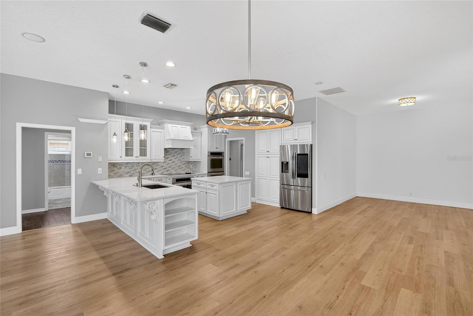 FISH HAWK TRAILS UN 1 & 2 - Residential