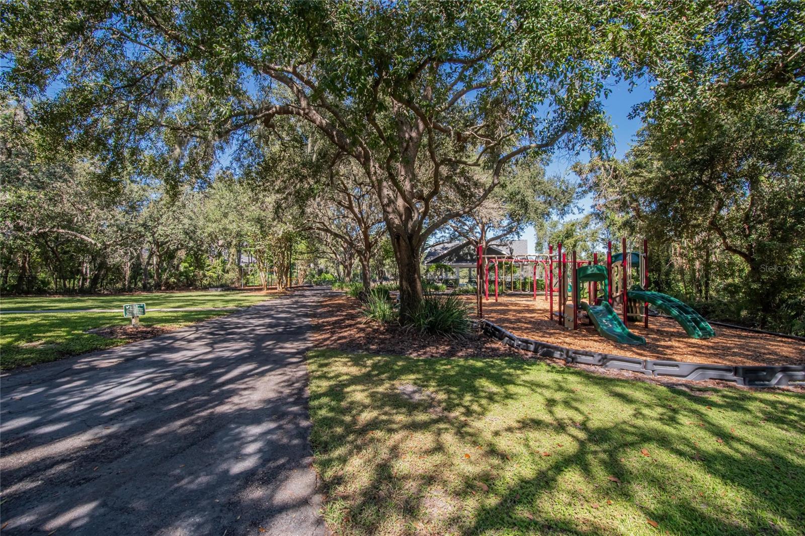 FISH HAWK TRAILS UN 1 & 2 - Residential