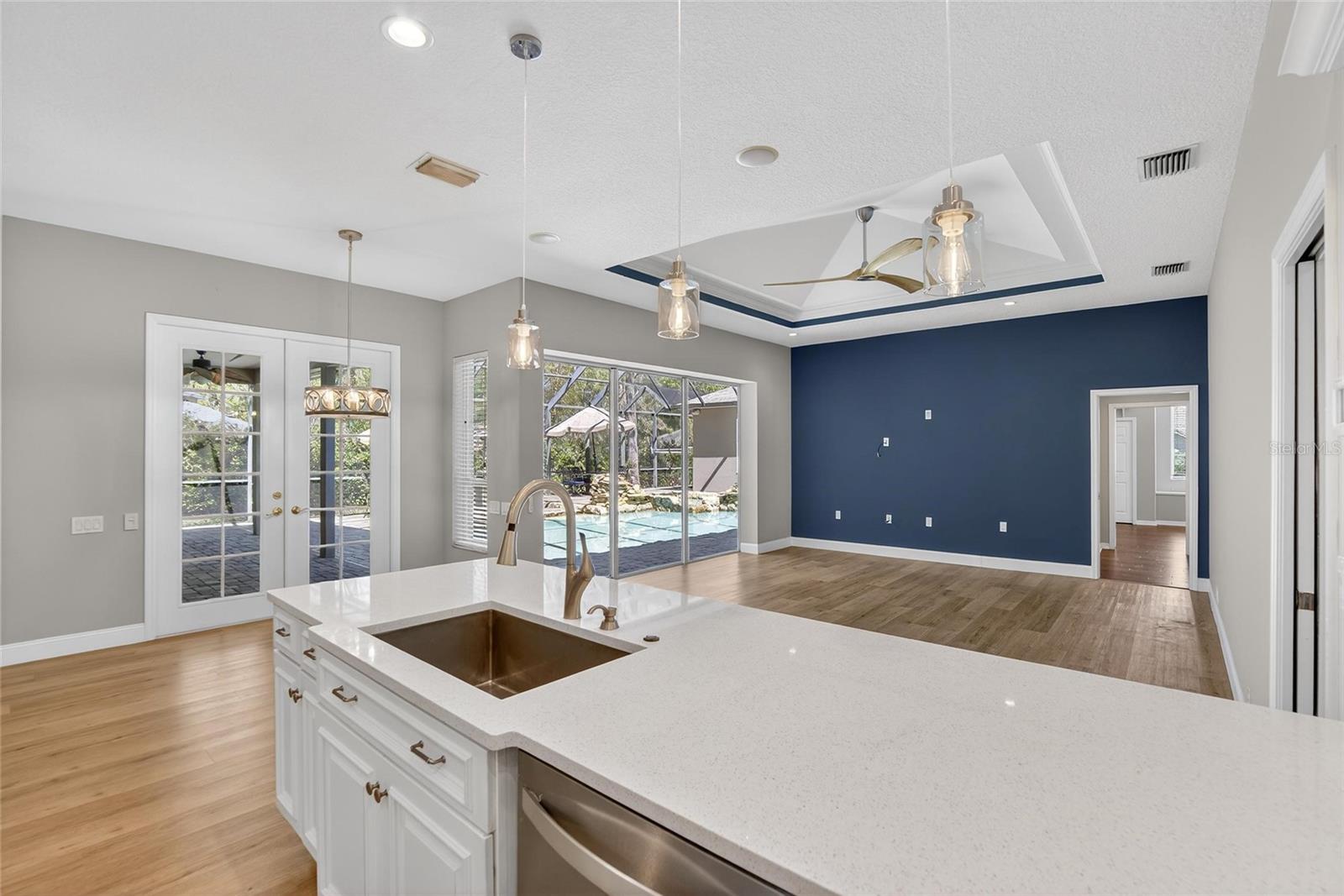 FISH HAWK TRAILS UN 1 & 2 - Residential