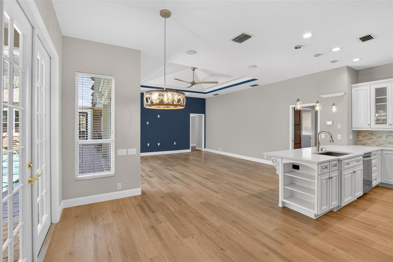 FISH HAWK TRAILS UN 1 & 2 - Residential