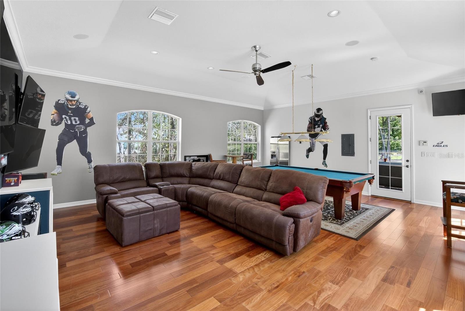 FISH HAWK TRAILS UN 1 & 2 - Residential