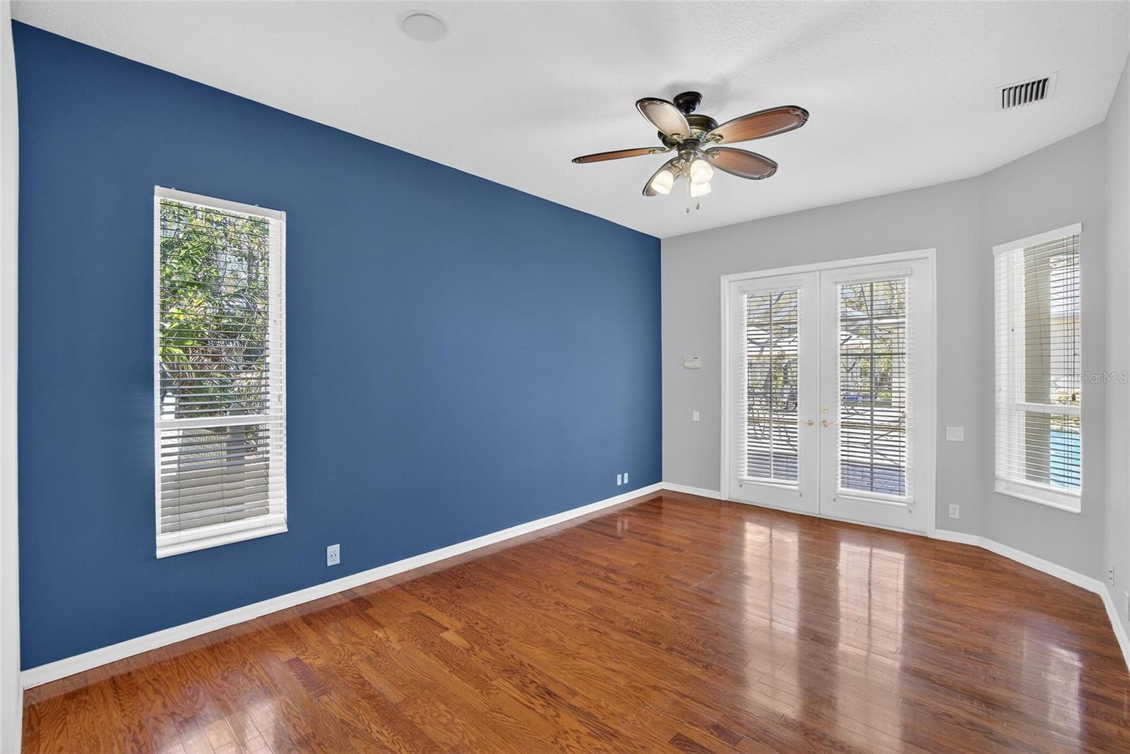 FISH HAWK TRAILS UN 1 & 2 - Residential