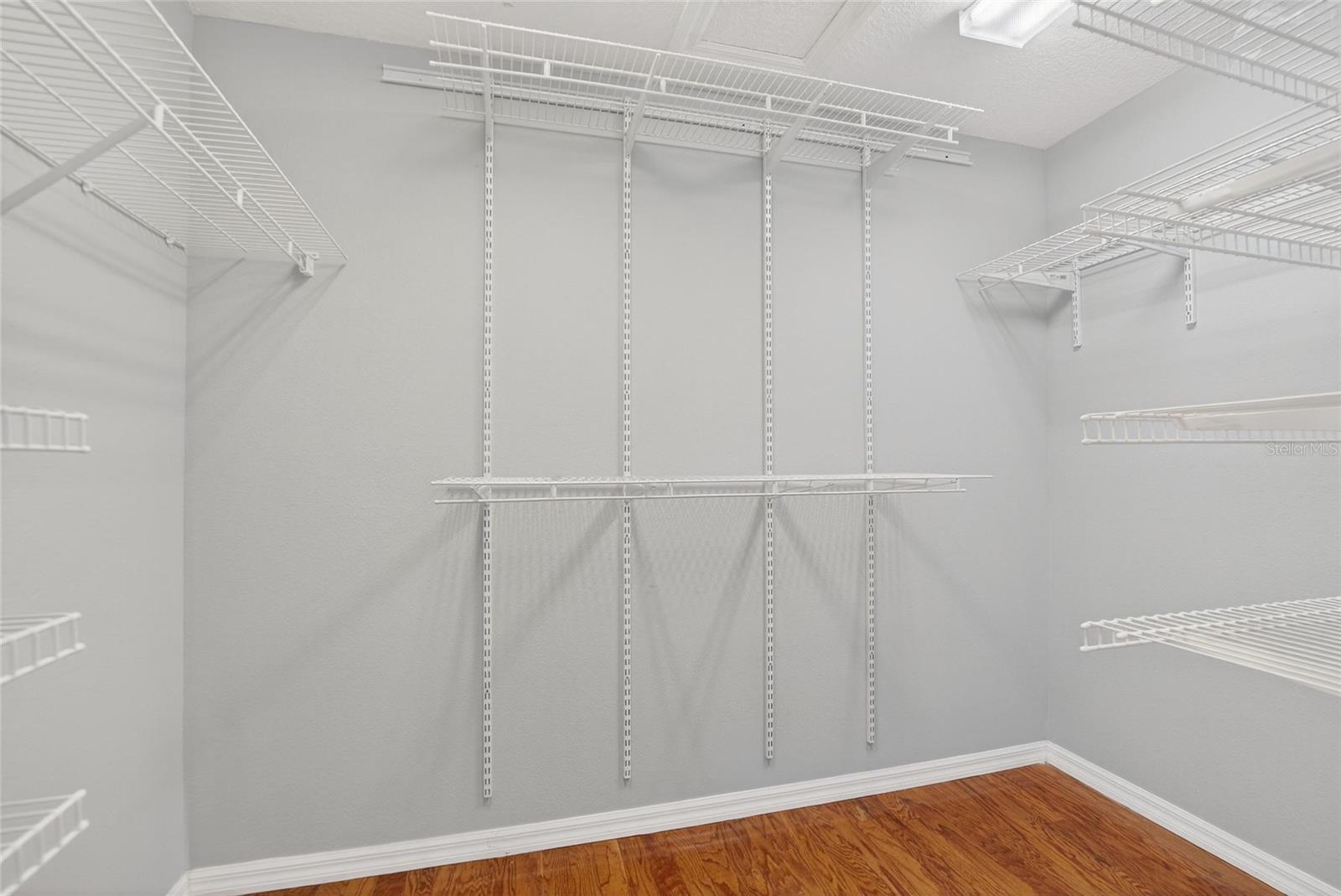 FISH HAWK TRAILS UN 1 & 2 - Residential