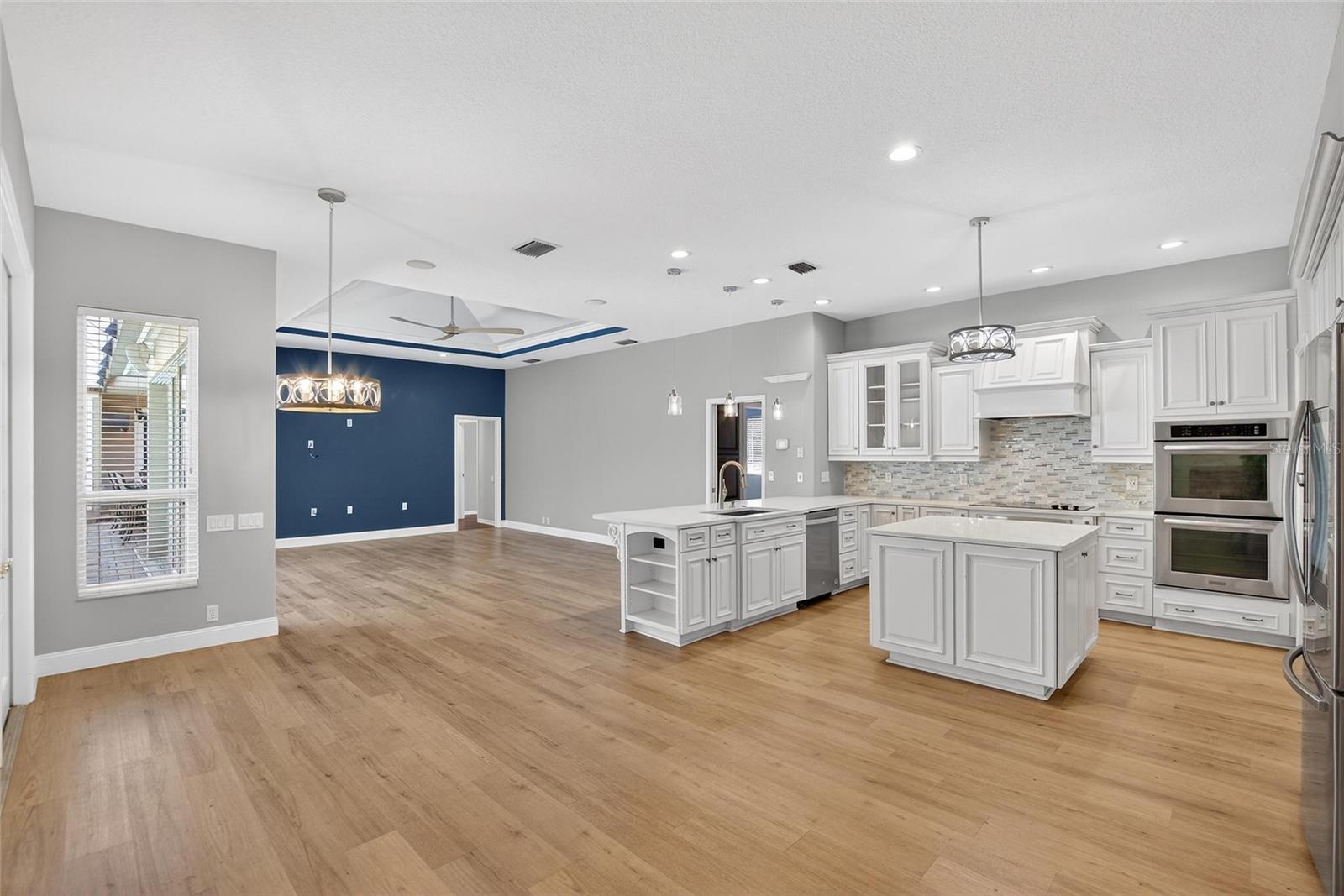 FISH HAWK TRAILS UN 1 & 2 - Residential