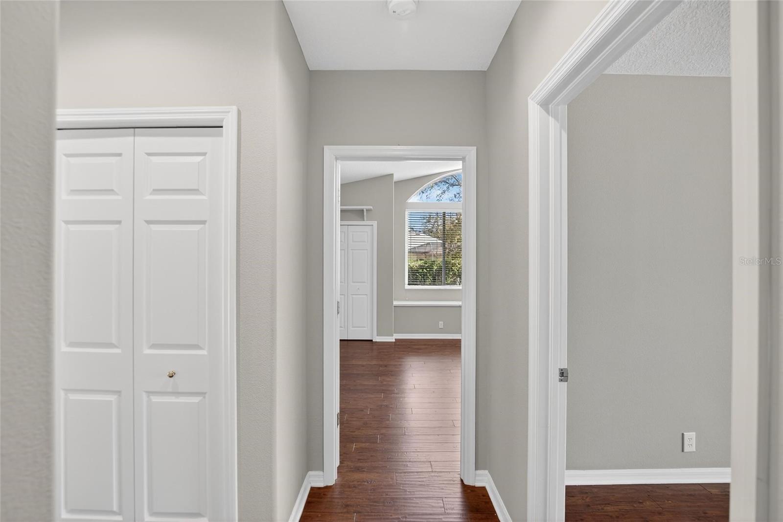 FISH HAWK TRAILS UN 1 & 2 - Residential