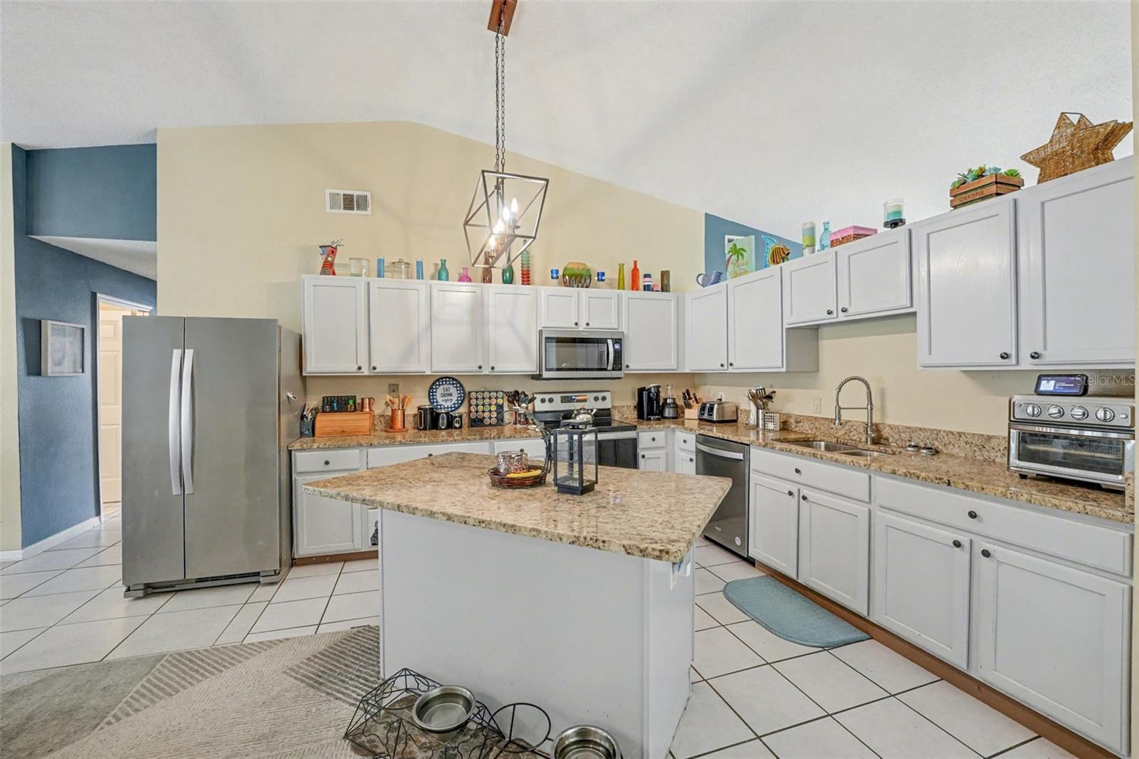 POINCIANA ESTATES SEC B - Residential