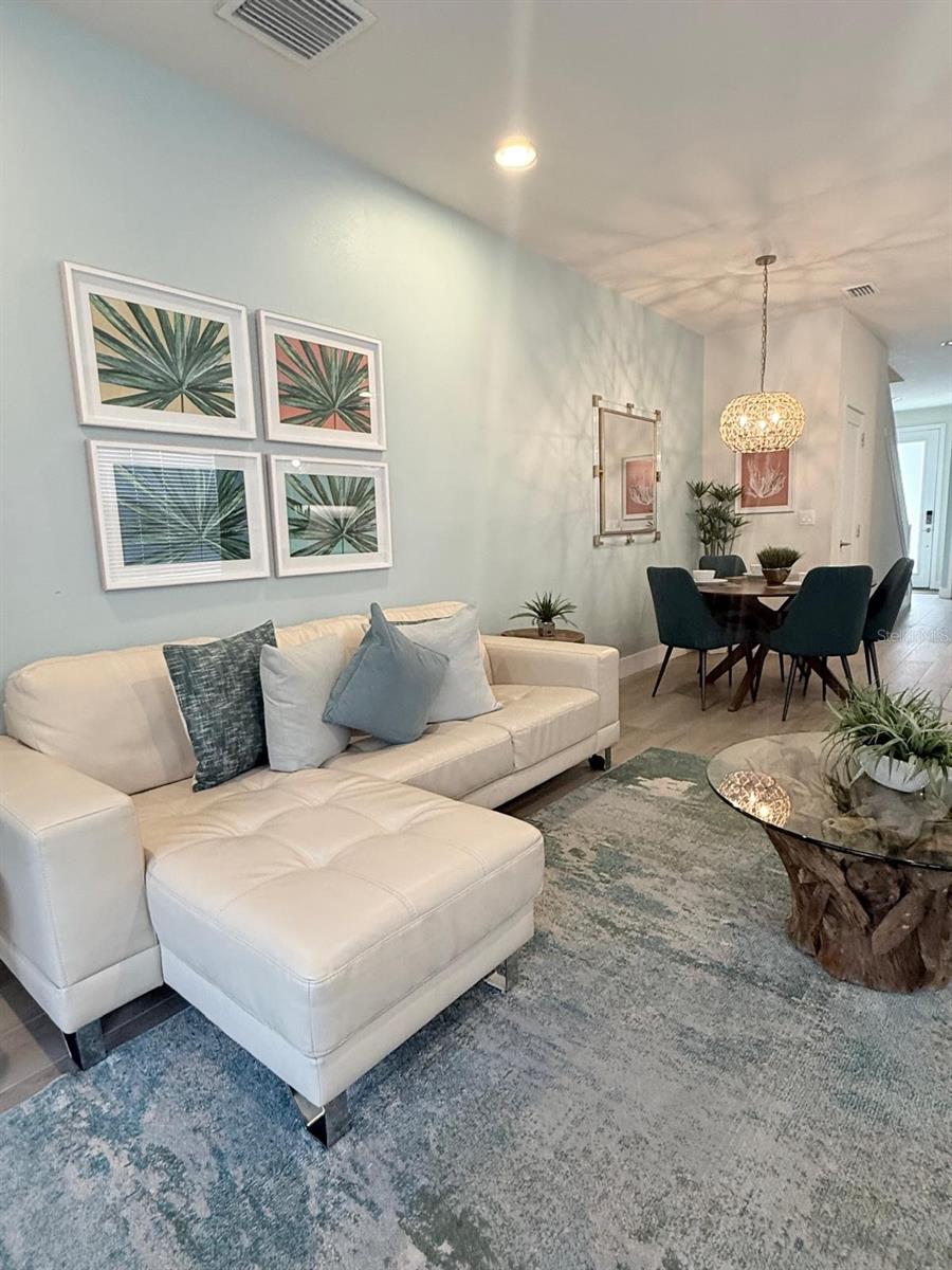 HIDDEN FOREST AT SILVER CREEK - Residential Lease