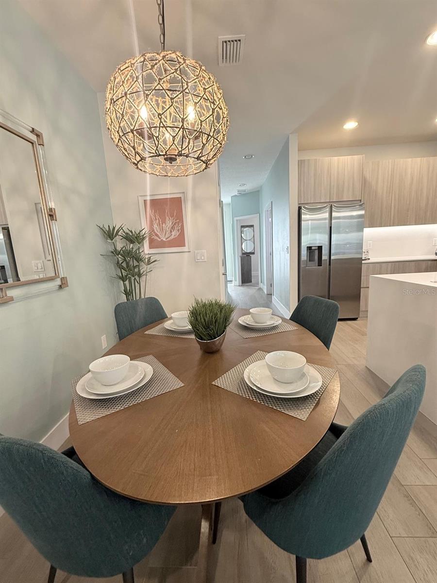 HIDDEN FOREST AT SILVER CREEK - Residential Lease