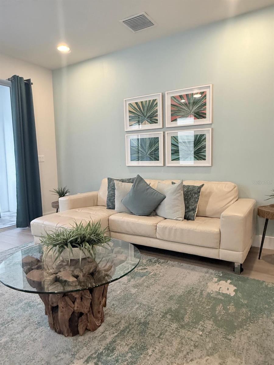 HIDDEN FOREST AT SILVER CREEK - Residential Lease