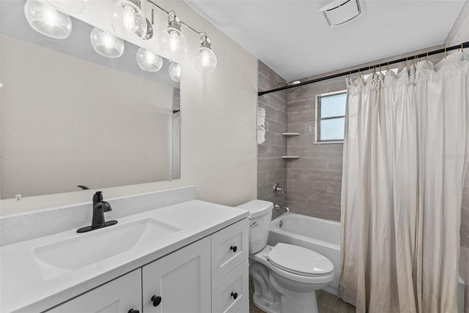 SHORE ACRES BAYOU GRANDE SEC - Residential