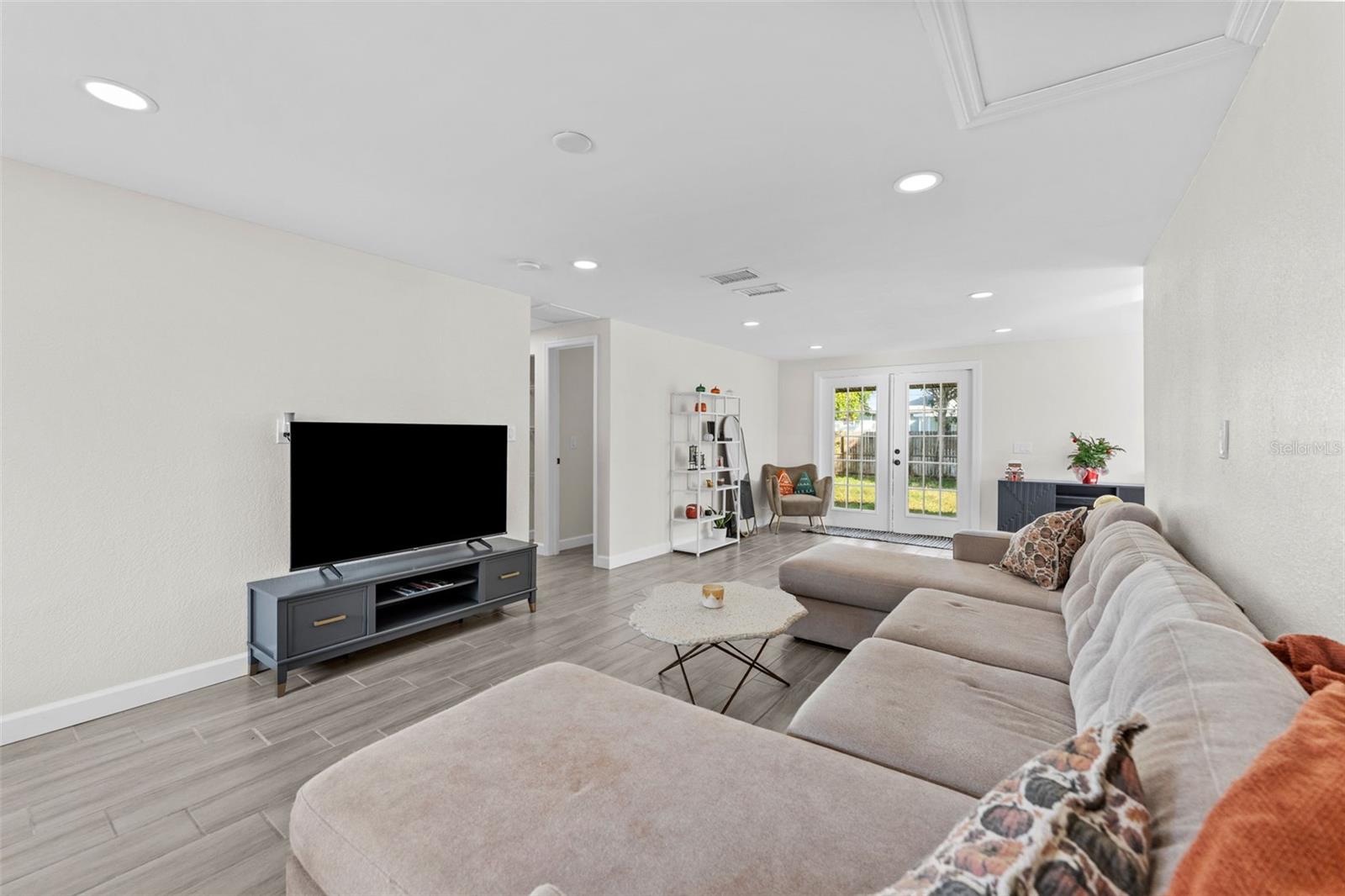 SHORE ACRES BAYOU GRANDE SEC - Residential