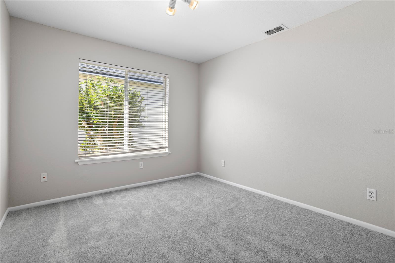 TWIN RIVERS MODEL HOME AREA - Residential