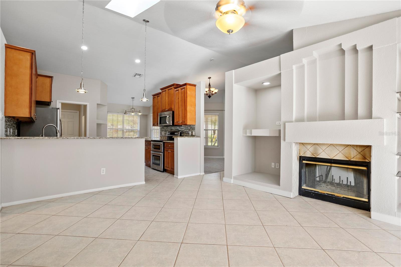 TWIN RIVERS MODEL HOME AREA - Residential