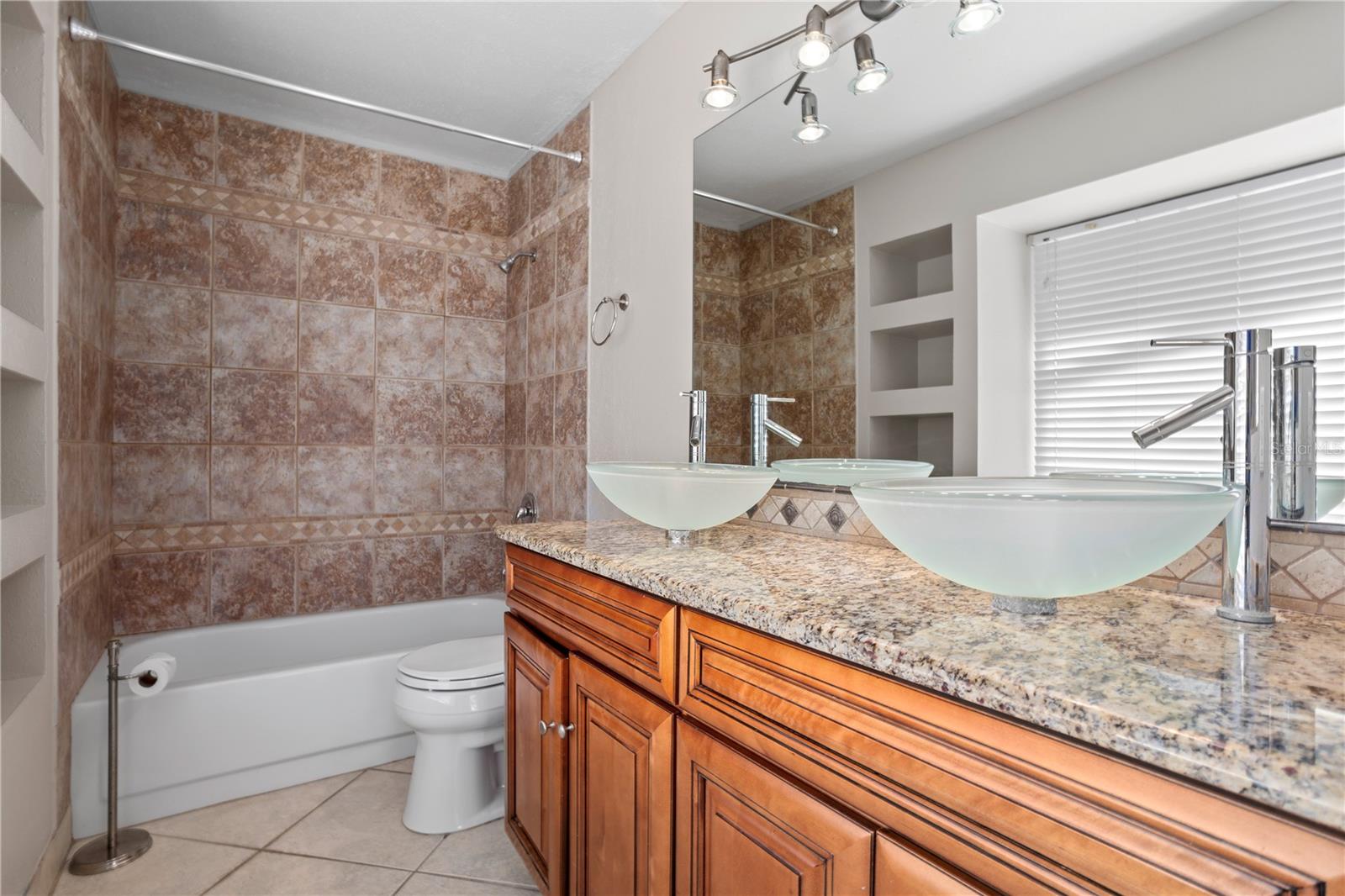 TWIN RIVERS MODEL HOME AREA - Residential