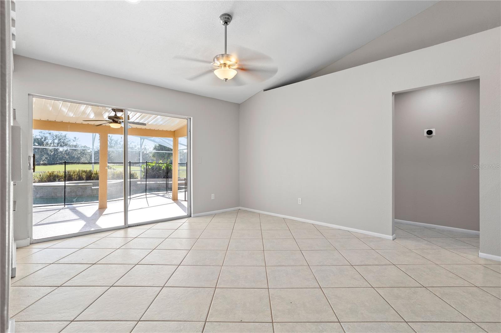 TWIN RIVERS MODEL HOME AREA - Residential