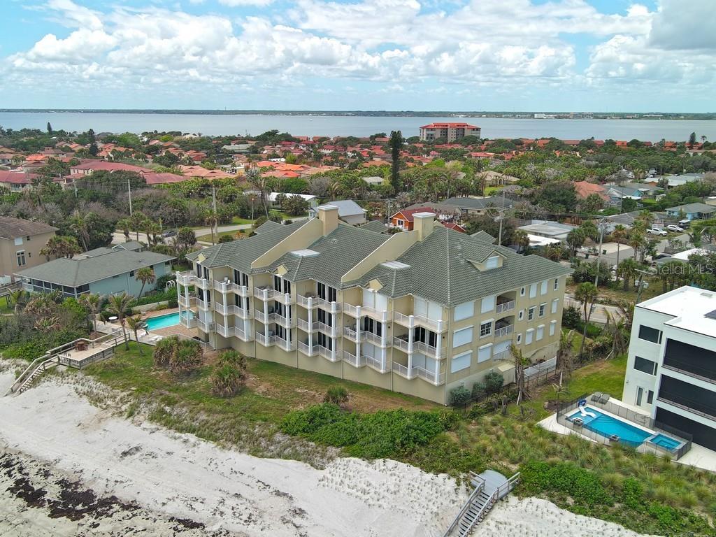 3135 HIGHWAY A1A 202